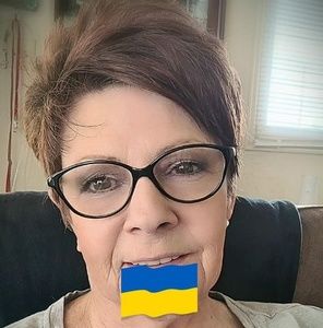 Meet your Posher, Laurie